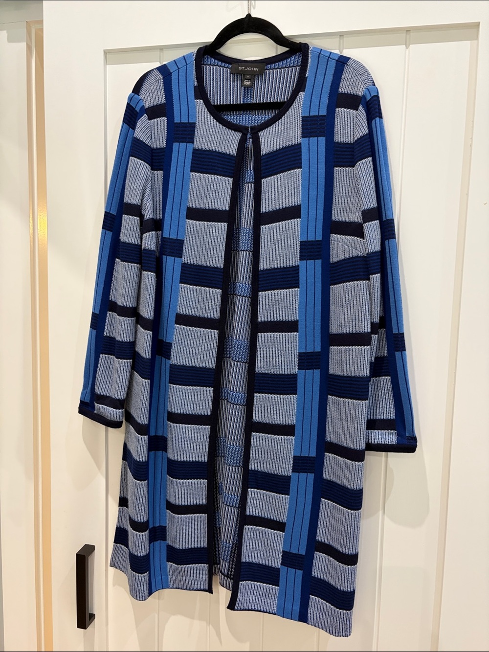 St. John new without tags, size 10, Blue and Navy Geometric Knit Duster
